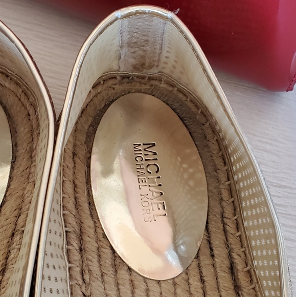 MICHAEL KORS GOLD ESPADRILLE FLATS - Picture 6 of 10